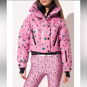 MONCLER GENIUS
3 Moncler Grenoble Pink Cropped Down Jacket